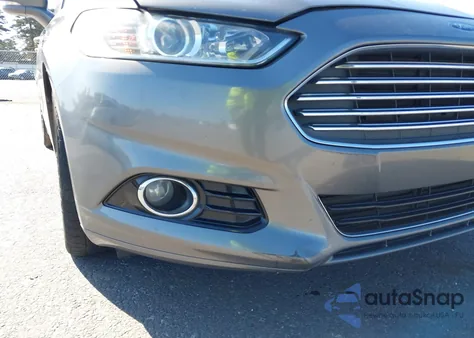 2013 Ford Fusion Titanium z USA, uszkodzony, nr VIN 3FA6P0K92DR375188